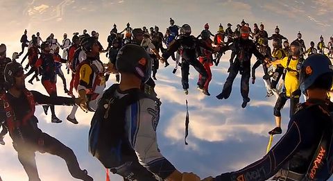 Vertical_Skydiving_World_Record_2012.jpg