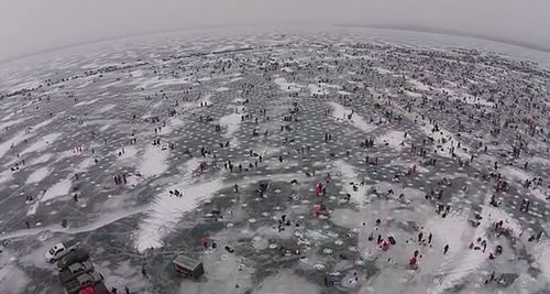 Largest_charitable_Ice_fishing_contest.jpg