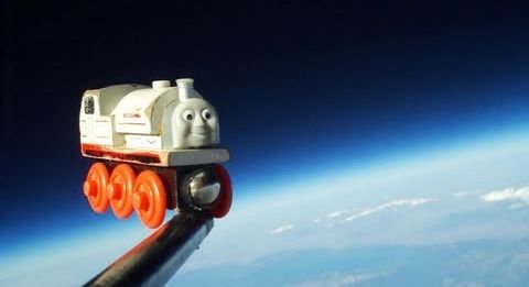 A_Toy_Train_in_Space02.jpg
