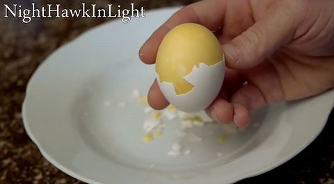 How_to_Scramble_Hard_Boiled_Eggs.jpg