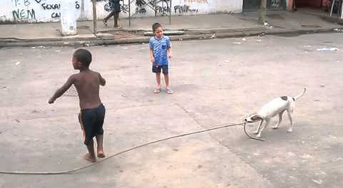 Enquanto_isso.png